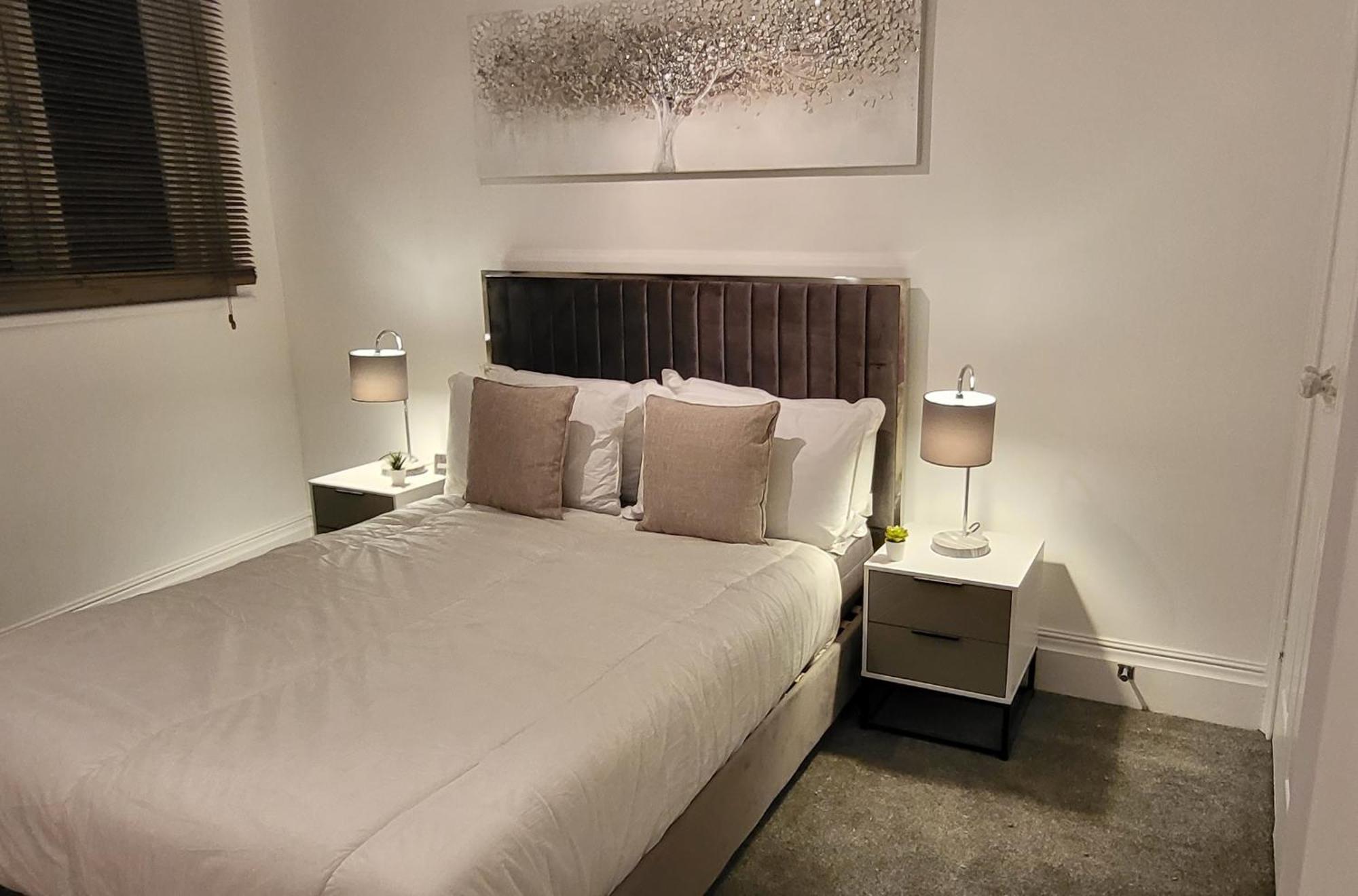 Stunning 2 Bedroom Apartment In Canary Wharf - Morland Apartments 런던 객실 사진